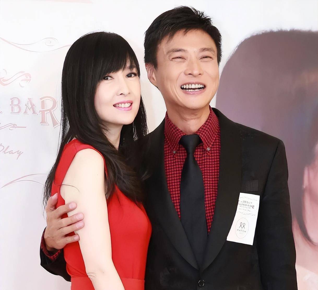 各玩各的、日常出轨、同居20年不领证坚持aaj9九游真人游戏第一品牌最奇葩5对明星夫妇：(图4)