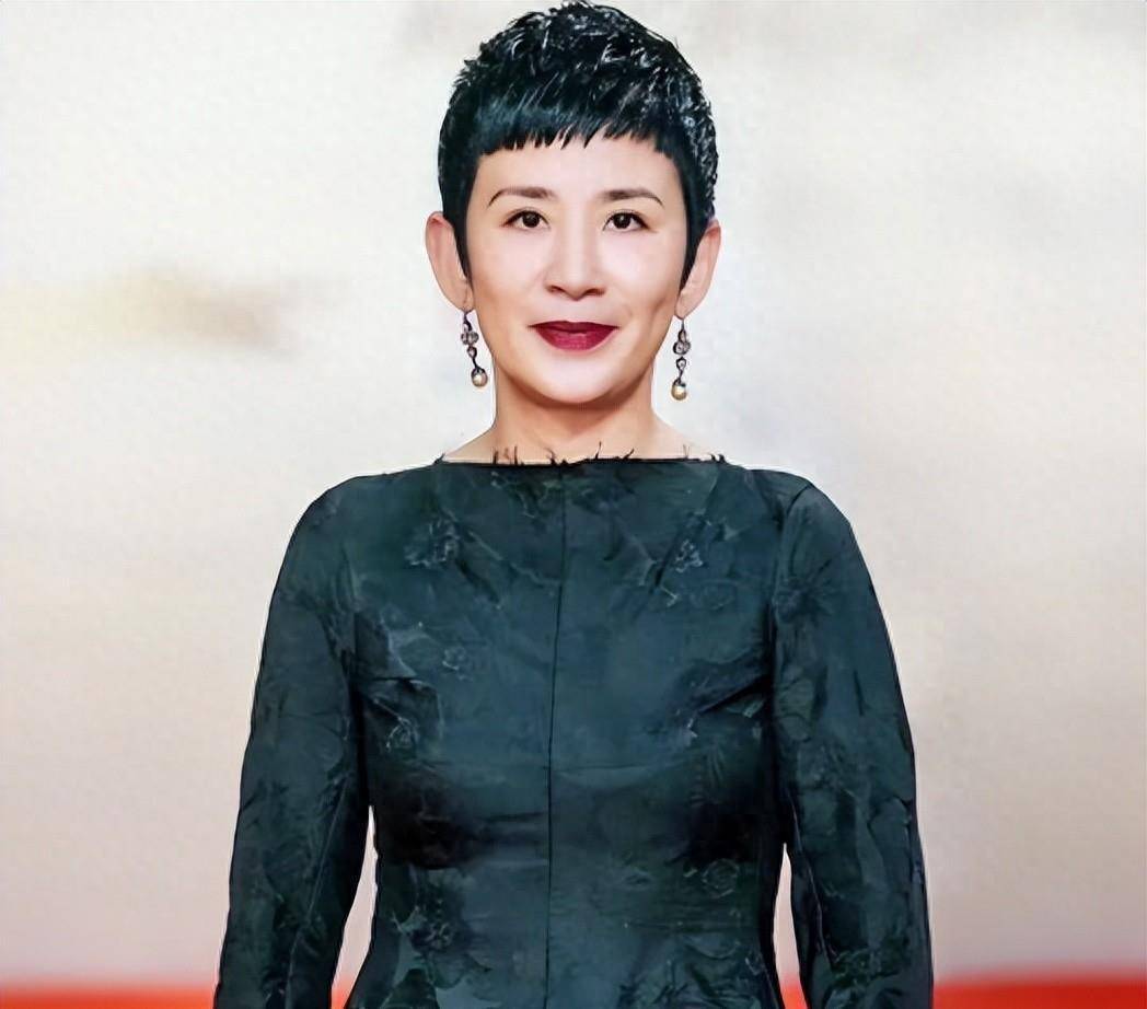 各玩各的、日常出轨、同居20年不领证坚持aaj9九游真人游戏第一品牌最奇葩5对明星夫妇：(图5)