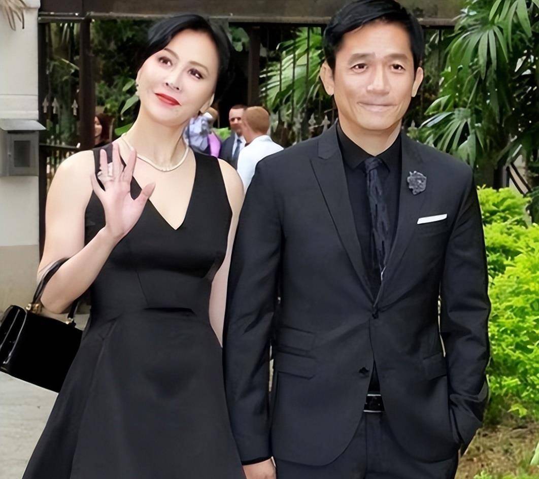 各玩各的、日常出轨、同居20年不领证坚持aaj9九游真人游戏第一品牌最奇葩5对明星夫妇：(图15)